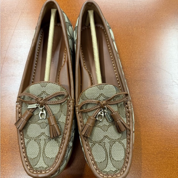 Coach Women’s Moira Signature Jacquard Loafers. - Picture 1 of 4